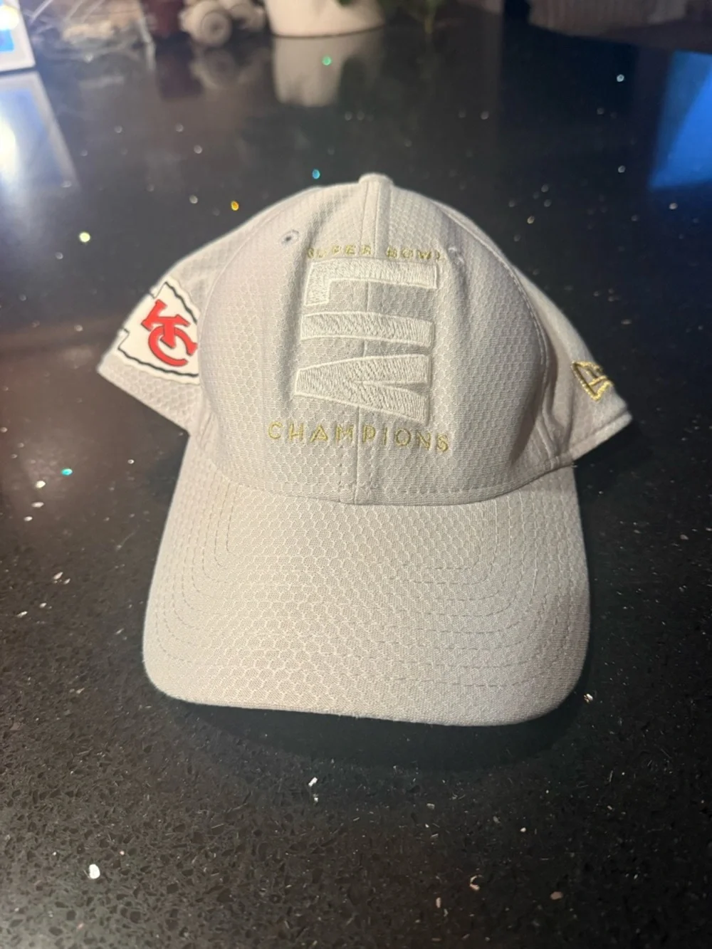 New Era White Kansas City Chiefs Champions Hat - Picture 4 of 7